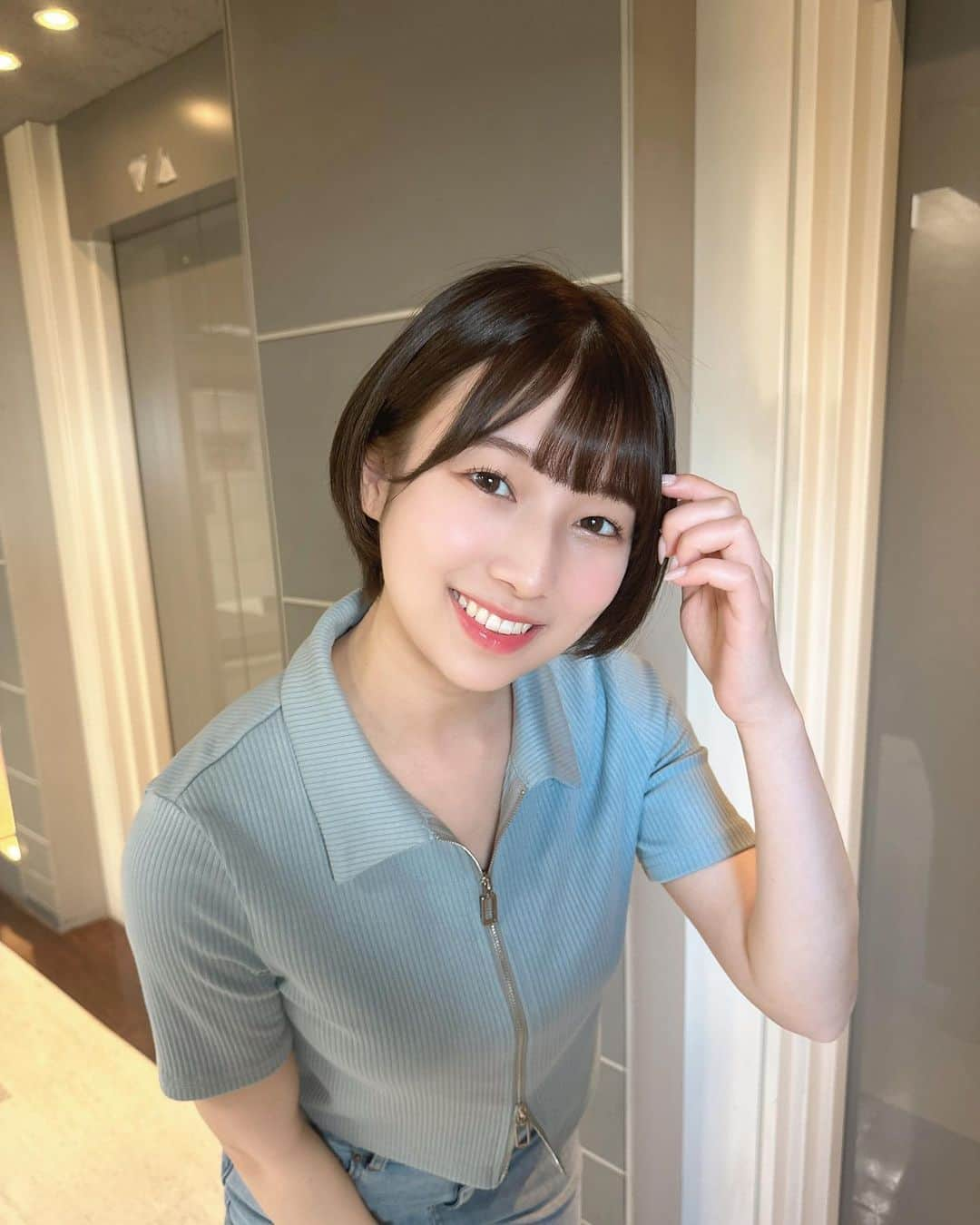 安部若菜さんのインスタグラム写真 - (安部若菜Instagram)「オンラインお話し会、ありがとうございました！  上からも下からもジッパー開けれちゃうんです😗  絶妙なバランスが大事です🙆 #shein#shein購入品#プチプラ#プチプラコーデ#gu#夏#夏コーデ#夏服」4月22日 21時49分 - _wakapon_