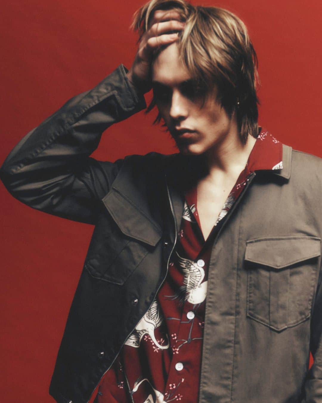 ラグ&ボーンのインスタグラム：「Layer away. THE AVERY CAMP SHIRT.」