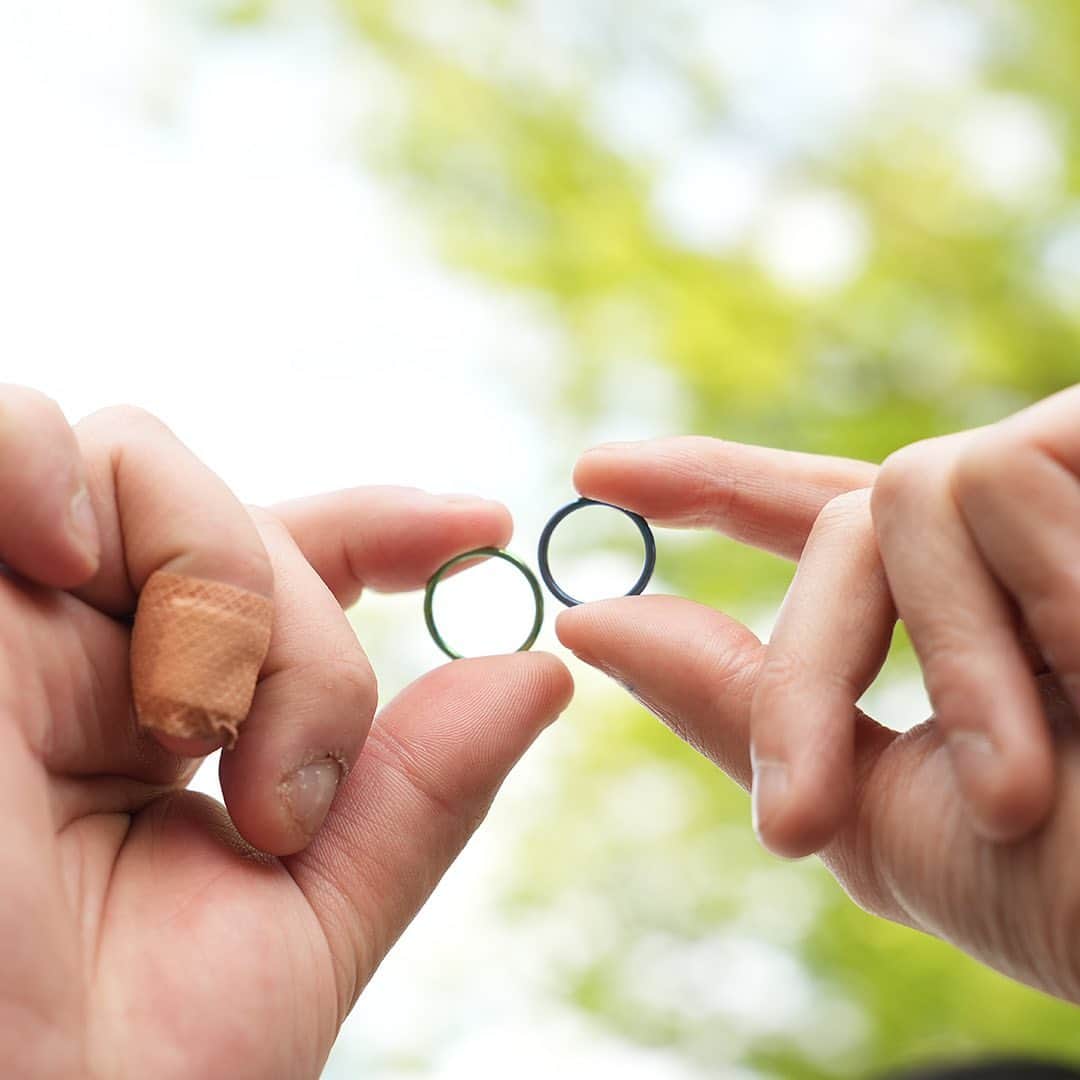 SORA ≪SORA表参道の公式アカウント≫さんのインスタグラム写真 - (SORA ≪SORA表参道の公式アカウント≫Instagram)「#結婚指輪SORA #東京レインボープライド2023 1日目🏳️‍🌈  本日は226名のお客様に指輪づくりを ご体験いただきました🙌  パートナーとの繋がりを示す指輪はもちろん、 お友達同士やご家族の繋がり、自分自身と向き合い 繋がることでアイデンティティを可視化させるなど、 様々な想いを込めた指輪が完成しました💍  ぜひ、SORAの指輪が皆さんの毎日に彩りを添えて エネルギーに変わっていきますように🌈  明日23(日)もSORAは元気に指輪づくりの ワークショップを実施します！  混雑時は一時、ご対応人数を調整しながら 運営しますことを予めご了承ください。  木漏れ日が映るSORAのブース〈GREEN AREA 16〉で 明日もお会いできますことを楽しみにしています🌿  - - - - - - - - - - - - - - - - - - - - - - - - - - - - - -  🏳️‍🌈ワークショップ出店概要  【SORAブースNo.】GREEN AREA 16  【開催日時】4月22日(土)11:00〜18:00 　　　　　　　 23日(日)11:00〜18:00 　★いずれもワークショップ受付は17:00まで  【参加費】¥1,000-（税込/1本） 　★売上は全て東京レインボープライドの 　　活動支援として寄付します。  【参加方法】当日SORAのブースに直接お越しください。 　・予約制ではありません 　・混雑時は並んでお待ちいただく可能性があります  オリジナルのワークシートを用いて 自分らしさを表現する色を導き出し、 SORA独自の発色装置を使ってその場で 指輪に色を発色させる体験をお楽しみください😉  自分自身と向き合い、自分と繋がることで見えてくる 大切な想いを指輪の色で表現して、参加者の皆さんの 未来を変えるエネルギーを生み出します！  - - - - - - - - - - - - - - - - - - - - - - - - - - - - - -  #tokyorainbowpride #TRP #tokyorainbowpide2023 #TRP2023 #変わるまで続ける #PressontillJapanchanges #LGBTQ #pride #prideparade #アライ #ally #結婚指輪 #婚約指輪 #ペアリング #オーダーメイド結婚指輪 #金属アレルギー対応」4月22日 22時05分 - sora_omotesando