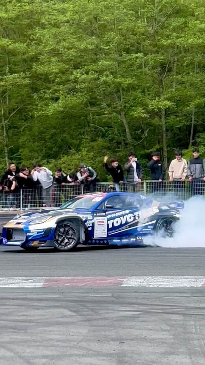 川畑真人のインスタグラム：「GR86 @teamtoyotiresjp   #toyotires #d1gp #gr86 #86 #toyota #2jz #drift #jdm #自動車部  #masatokawabata  #roketbunny  #ktc #rayswheels」