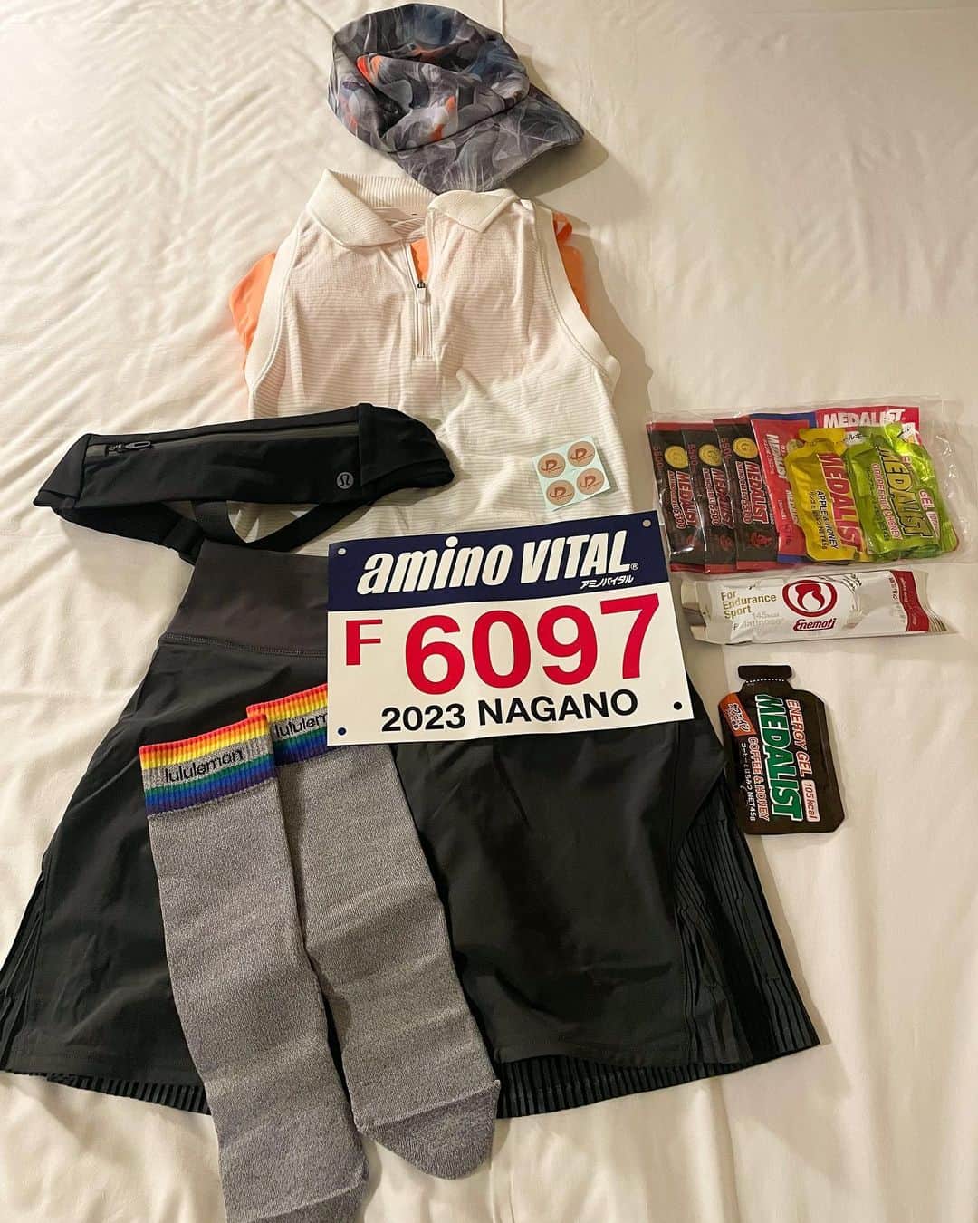 坪井ミサトのインスタグラム：「いよいよ明日は 第25回長野マラソン🏃‍♀️🔥  今回は長野マラソンの魅力を たっぷりお伝えしたいので、 動画や写真を撮影しながら走ります✨  見かけた方はぜひ声をかけてください🤍  出場されるみなさん 一緒に楽しみながら頑張りましょう🌼💪🏽  #長野マラソン #第25回長野マラソン #長野 #フルマラソン #マラソン #笑顔で完走 ☺︎ #run #running」