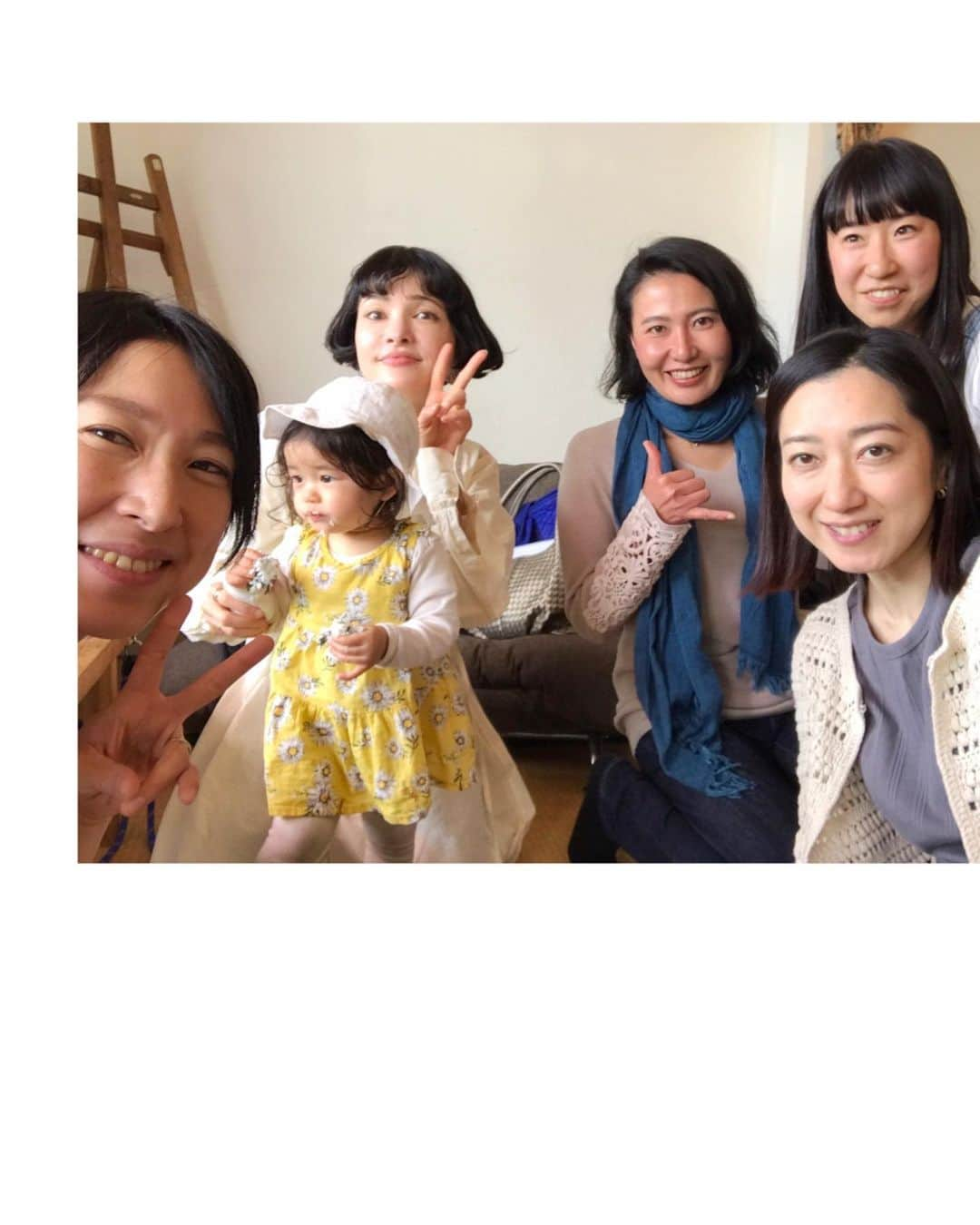 ノーマさんのインスタグラム写真 - (ノーマInstagram)「大分県竹田市🌏🕊先週、佐賀帰りに鹿子生氏の案内で再訪。  偶然にも、年明けから我が家の主食（竜千寺農園の玄米で作るお粥）としてお世話になっていた　@ryusenji_farm  を営む、なおちゃんが細胞喜びまくりな有機市 @guruzubu を開催中。娘と友人たちとおじゃましました。  美味しいおむすびや点滴のようなローチョコケーキ、野菜カスを循環させて作った酵母で作られたパン、ect..竹田を中心とした生命のつながり、人のつながり、成長する文化、きらきらしていて美しかったなぁ。みんな良い顔していて、娘はおむすびをたらふく頬張った後、ひたすら踊ってたw 幸せがこだましあう空間でした🧚🏻‍♂️🧚🏻‍♂️🧚🏻‍♂️  ぐるずぶ市では、昨年ウェルネステーマのトークイベントでもご一緒させて頂いた @saitomie 氏にも再会🤝❤️‍🔥 アーカイブはこちらより→https://youtu.be/wZ2nvKeJ9dU  EARTH DAYである今日は美絵氏が情熱を注ぐ新しいプロジェクト『Earth Food Lab. takeTa』のスタートでしたっ。今後の活動にも興味津々です🫶🏻🌏🌱  次回は神原（こうばる）までまた足を伸ばしたいなぁ⛩🐉  Thank you♡♡♡♡♡  #earth #nature #大分 #竹田」4月22日 22時12分 - noma77777