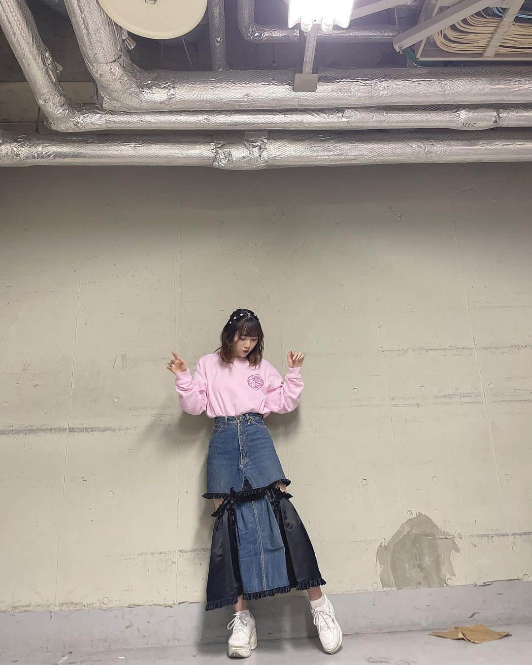 市川優月さんのインスタグラム写真 - (市川優月Instagram)「.  デニムコーデ🎀🩷 . #デニムコーデ #デニムスカート #デニム #ファッション #lillilly #fashion #code #denim #fyp #03」4月22日 22時23分 - amefurasshi_yuduki_official_