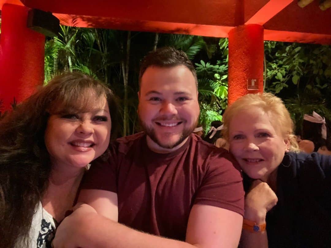 ドミニク・バーンズのインスタグラム：「Happy Happy Birthday to my amazing Godmother and huge source of inspiration over my lifetime! I love you Auntie Juana! 💖🎉👑」