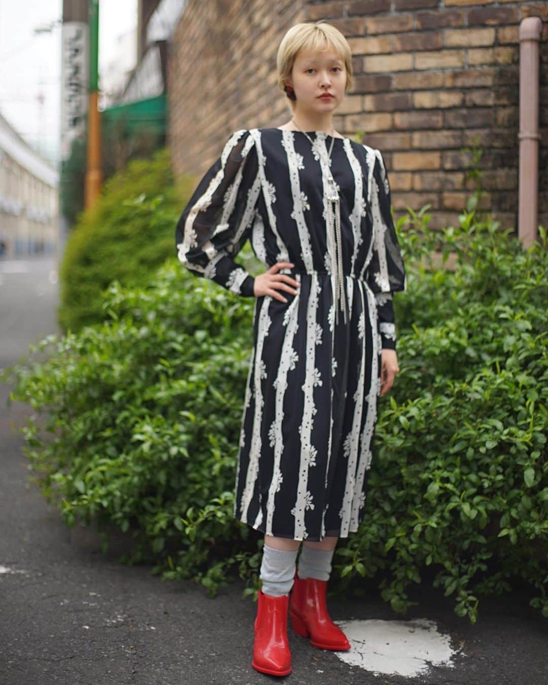PUNK CAKEのインスタグラム：「◉ new arrival ◉ ☑︎ monotone stripe dress  Now on sale ➡︎ ONLINE STORE  model / @momooka_koyo」