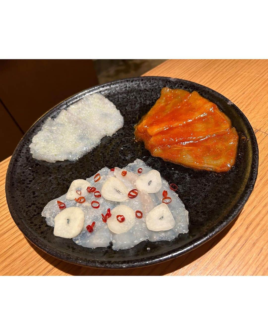 朝桐光さんのインスタグラム写真 - (朝桐光Instagram)「1番大好きなお店  愛宕ビルズにある  ⭐️うるふ⭐️  焼きフグにすっぽん鍋❤️  美味しすぎる❤️😋❤️  定期的に行きたいお店🎶  #愛宕ビルズ#愛宕グルメ#愛宕ディナー#愛宕#焼きフグ#河豚#すっぽん#すっぽん鍋#鍋#ご飯#うるふ#大好きなお店」4月22日 22時39分 - akari_asagiri