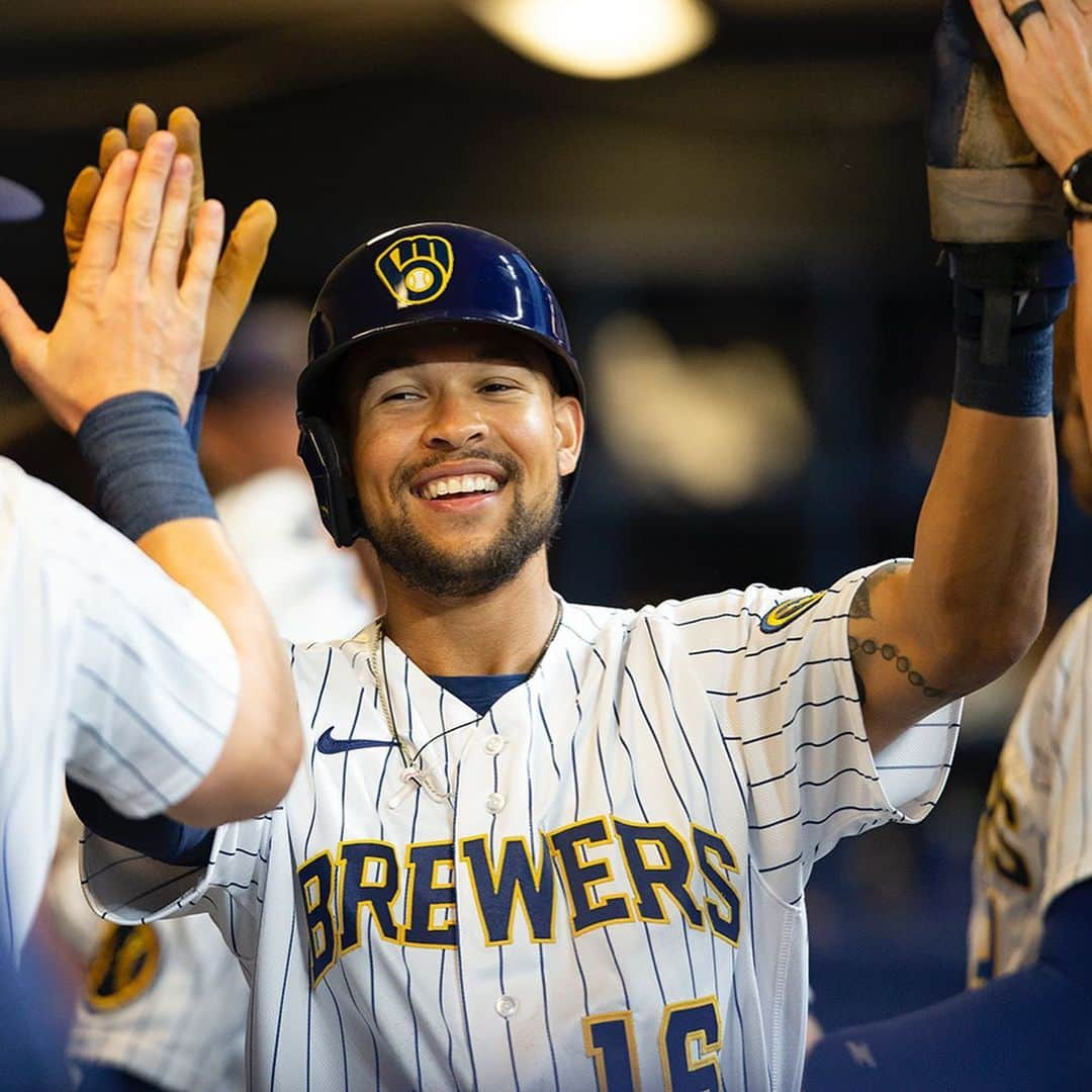 ミルウォーキー・ブルワーズさんのインスタグラム写真 - (ミルウォーキー・ブルワーズInstagram)「First MLB hit and run for Blake!   #ThisIsMyCrew」4月23日 9時42分 - brewers