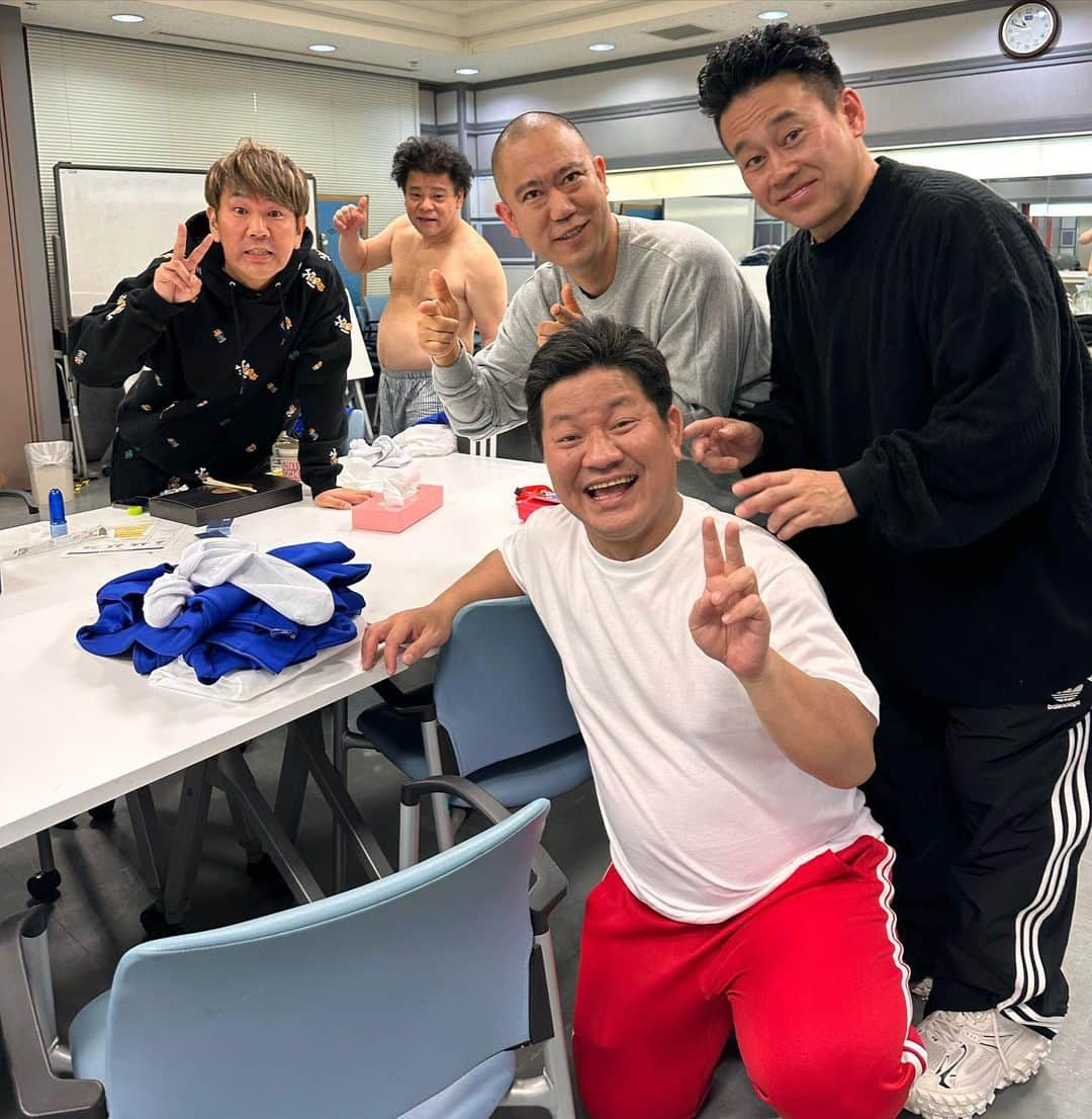 宮川大輔さんのインスタグラム写真 - (宮川大輔Instagram)「このメンバーでロケ。 ガンバレルーヤよしこも。 どんな編集してくれはるかなぁ？楽しかったのは楽しかったけど疲れた。是非是非見てください。 #水曜日のダウンタウン #もうすぐOAやと思います。 #かな？」4月23日 9時12分 - miyagawadai