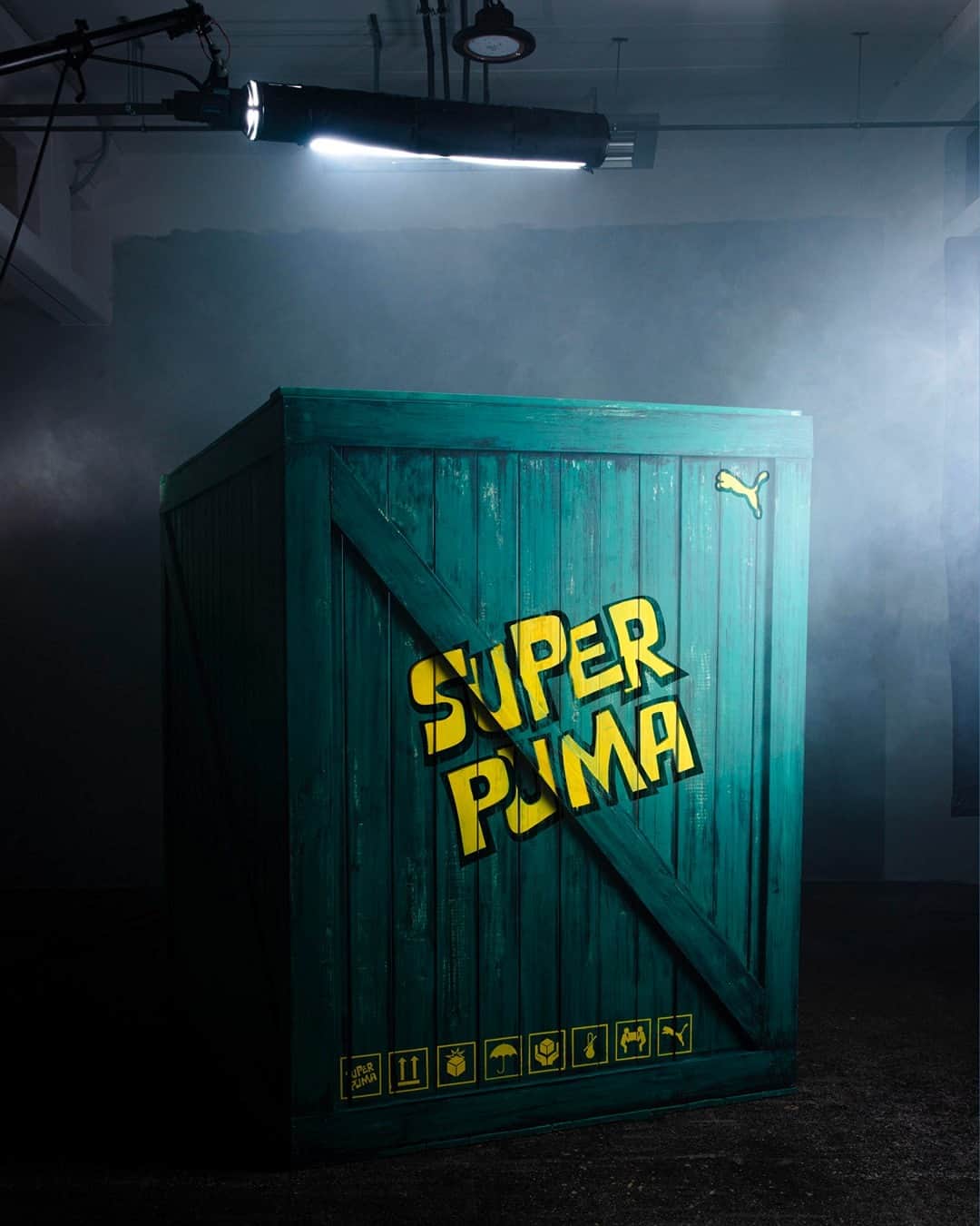 プーマのインスタグラム：「#SuperPUMA is coming to real life... Soon 👀」