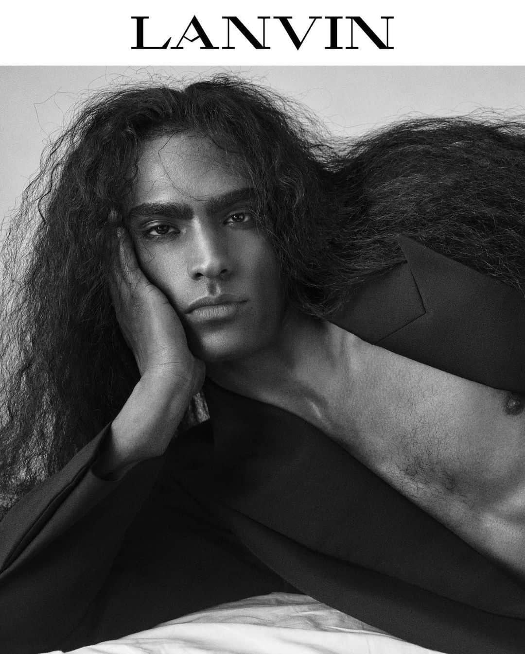 ランバンのインスタグラム：「See the world in neither black nor white but in delicate tones of gray.     Photography Steven Meisel Creative direction @mmparisdotcom  Featuring Alberth Johnson   #LANVIN」