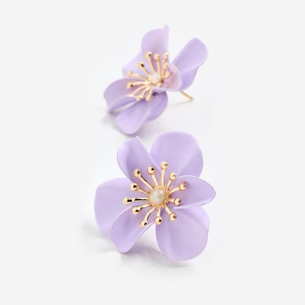 シャシのインスタグラム：「The Lavendula Earring」