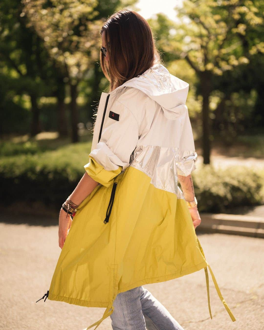 ピューテリーさんのインスタグラム写真 - (ピューテリーInstagram)「@melissasatta looks sporty-chic, with her Peuterey parka and a gorgeous smile. #PeutereyAttitude」4月23日 2時01分 - peuterey