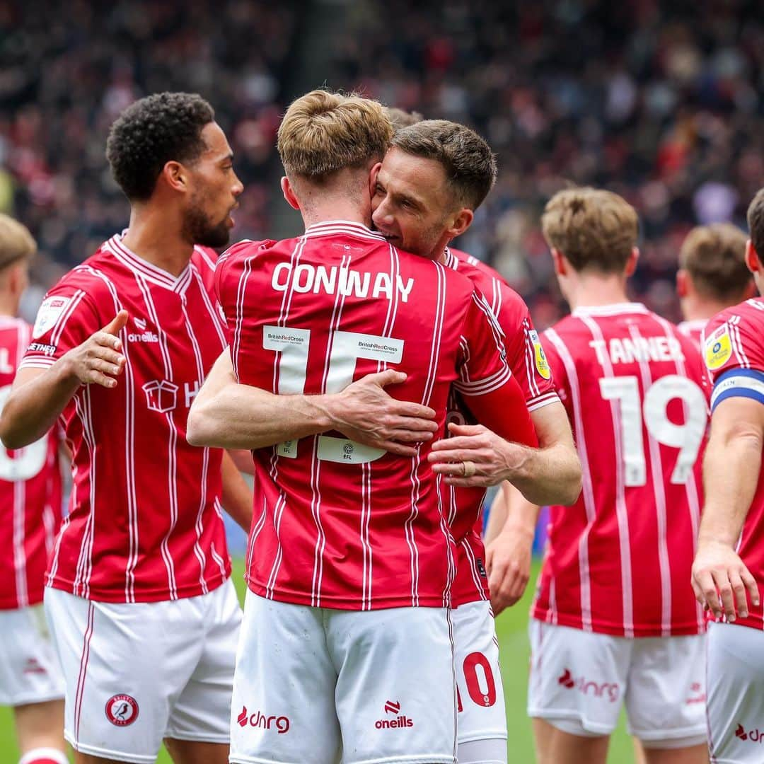 アンディー・キングのインスタグラム：「We’ve played better than that and lost so was important to find a way to win today, great character from everyone. Congrats my boys on the goals @tommyconway_ and @andiweimannofficial_ 50th goal for the club what an achievement 🔥」