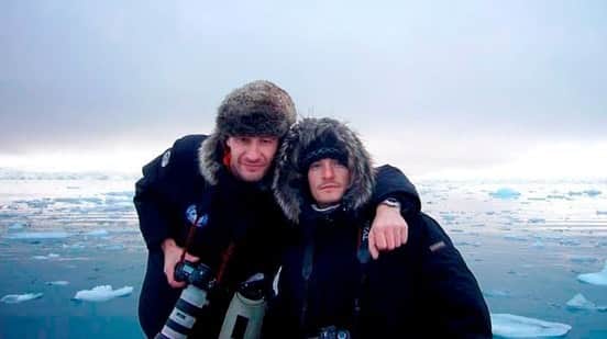 オーランド・ブルームのインスタグラム：「On this #EarthDay, I’m thinking back to my six week trip to Antarctica — where I got to experience firsthand how remarkable and fragile our planet is w/ my cousin Sebastian Copeland🌏🙏  📸 @copelandadventures」