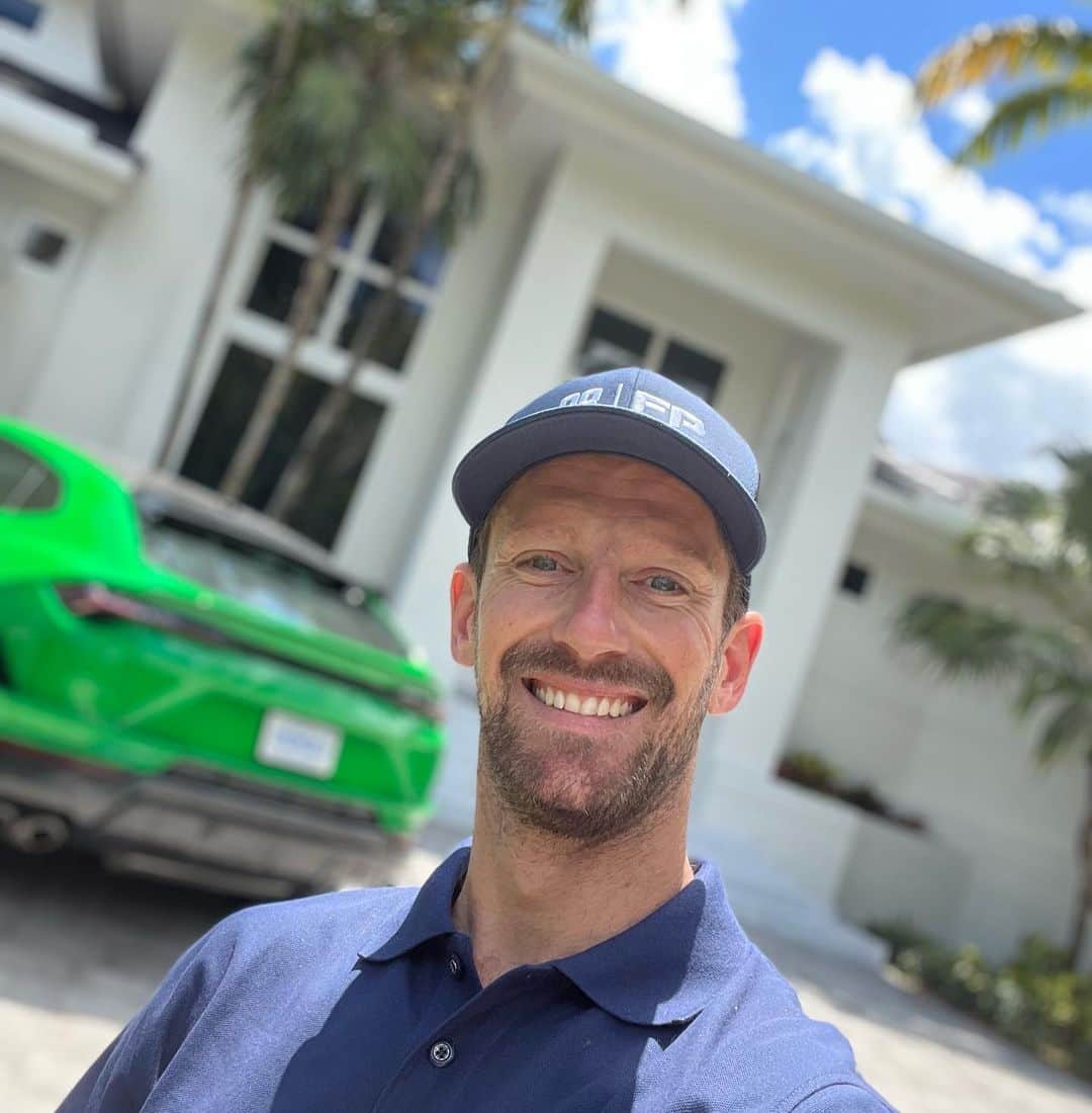 ロマン・グロージャンのインスタグラム：「Home sweet home  ☀️🌴 #miami #home #weekend」