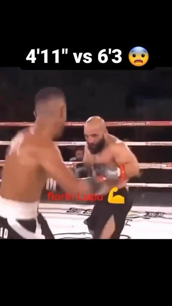 ファンクマスター・フレックスのインスタグラム：「WAIT? QUESTION? HOW THIS HAPPENED? WHO IS THAT? IS HE OK? SHOULD HE BE EMBARRASSED OR NAH? @notjustboxing」