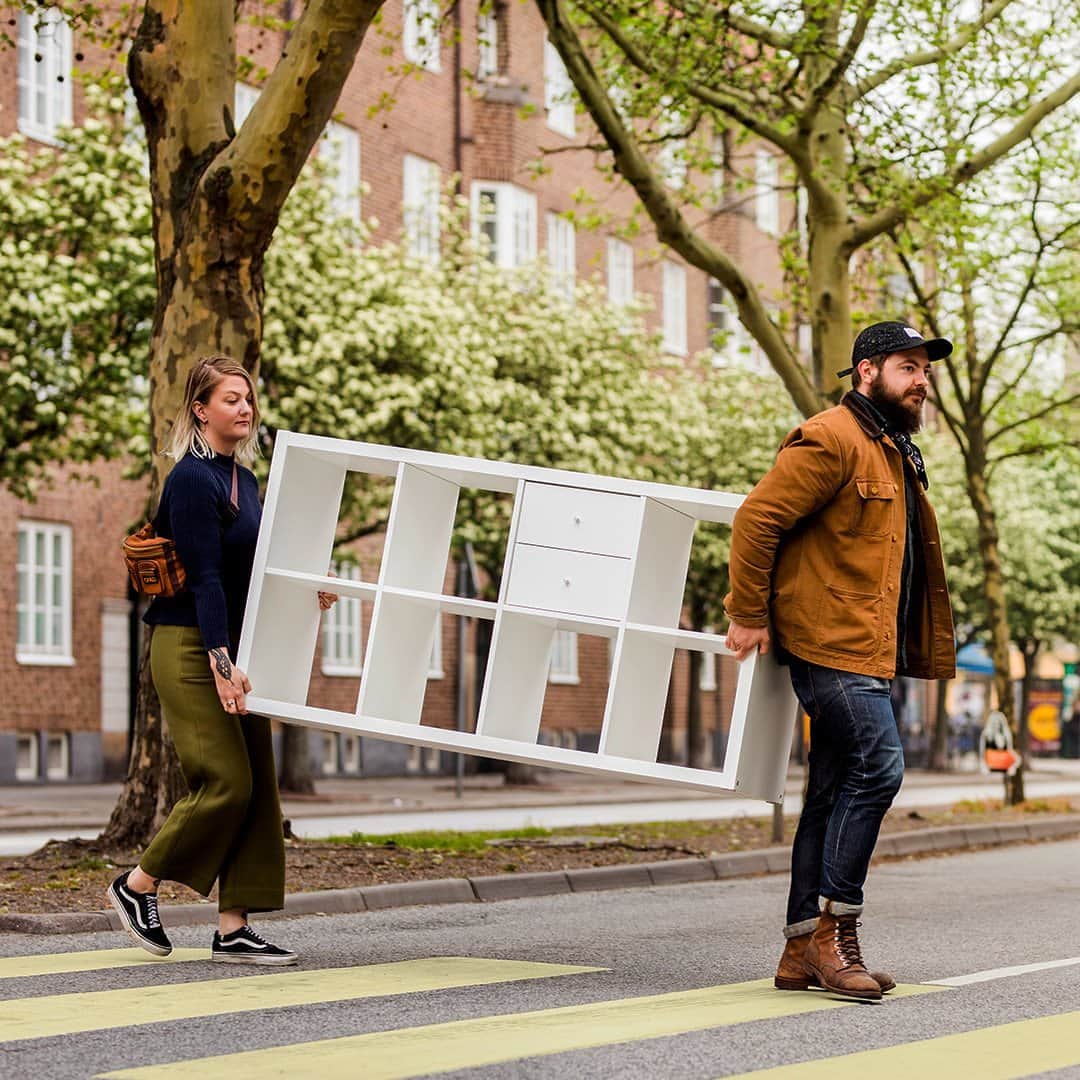 IKEA USAのインスタグラム：「Think outside the box this Earth Month! Bring your gently-used furniture back to us – we love preloved pieces. So much so, we'll give you store credit for it and let someone else enjoy it as much as you did! Learn more at the link in bio.」