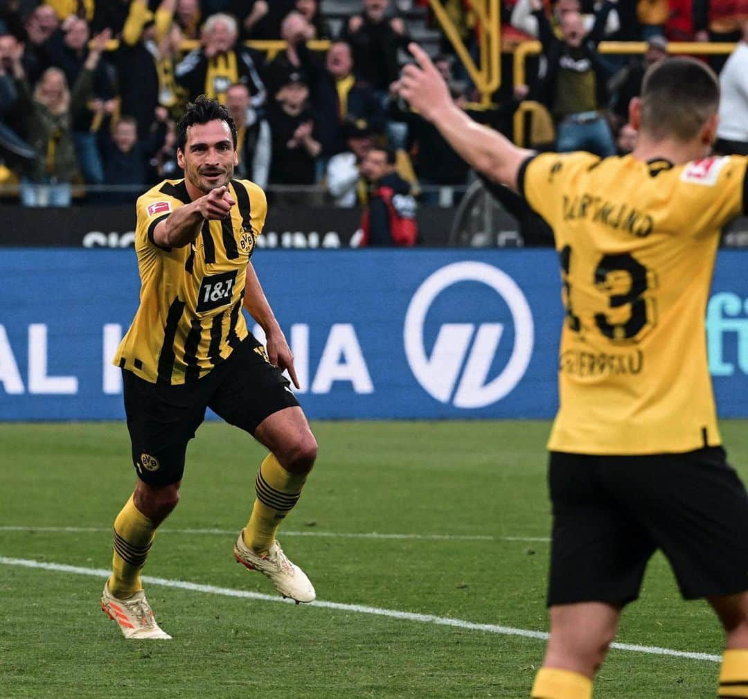 マッツ・フメルスのインスタグラム：「Lets go 💛🖤 #1」