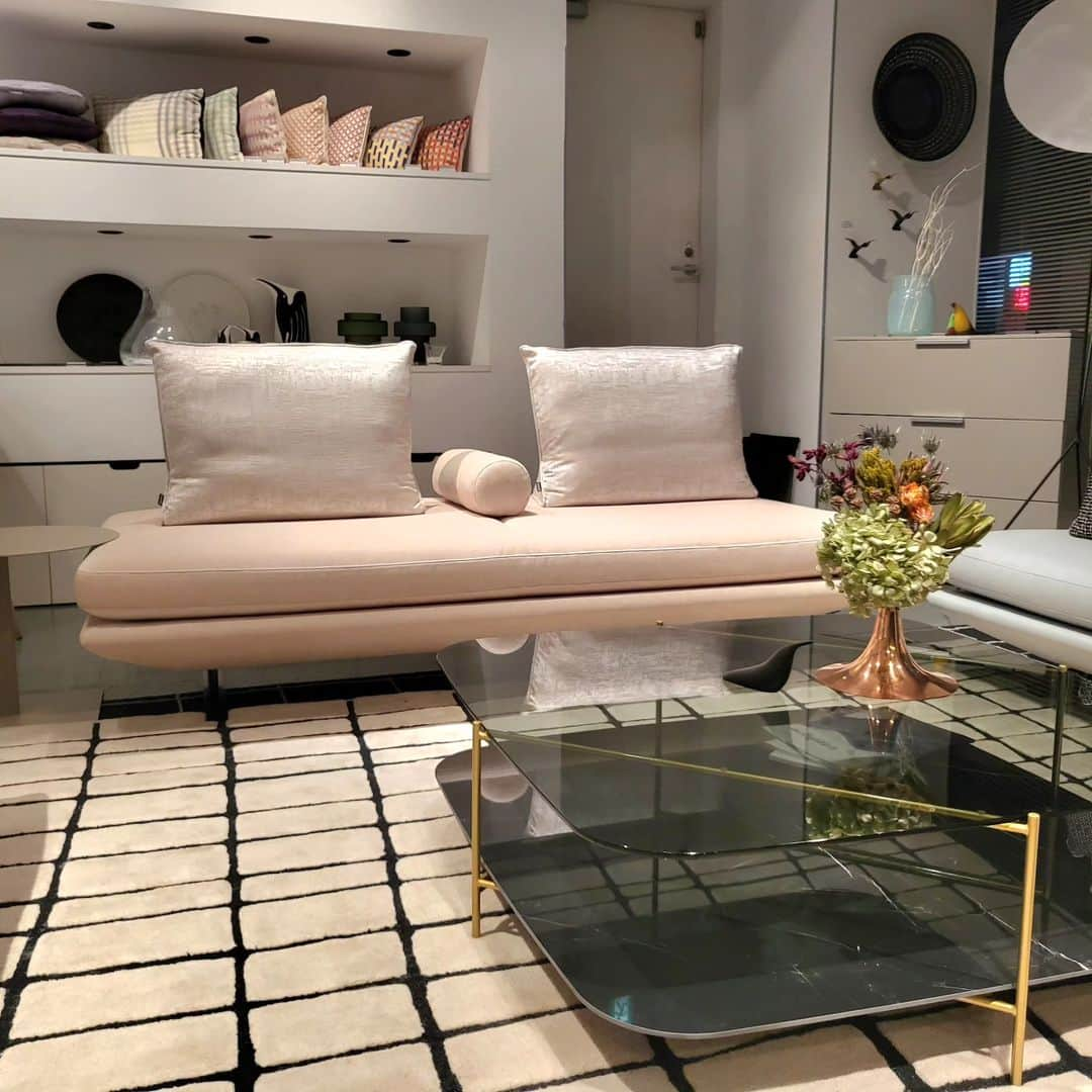 ligne roset shopのインスタグラム