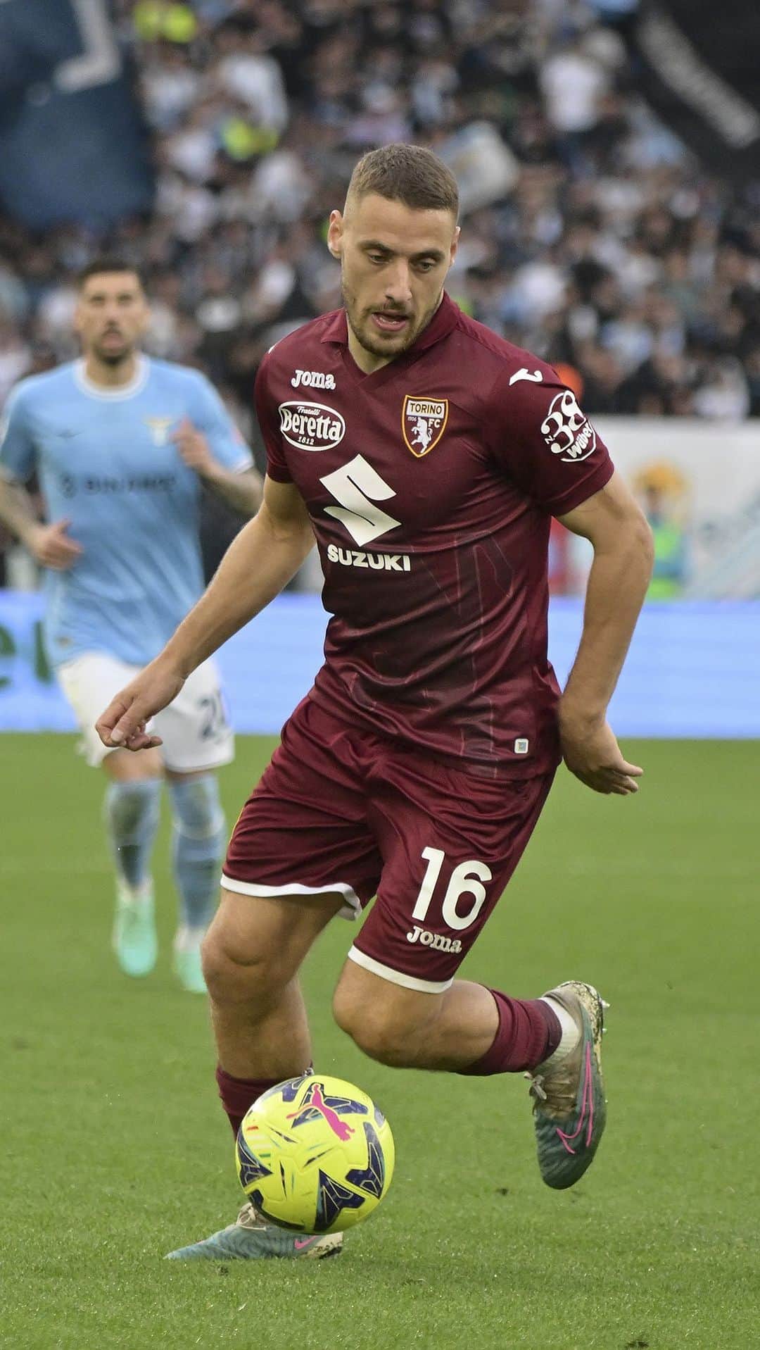 トリノFCのインスタグラム：「🎙️ | POST PARTITA  Vlasic: “Un Toro che ci rende felici”  🔗Nelle stories il link per l’intervista completa  #SFT | #LazioTorino」