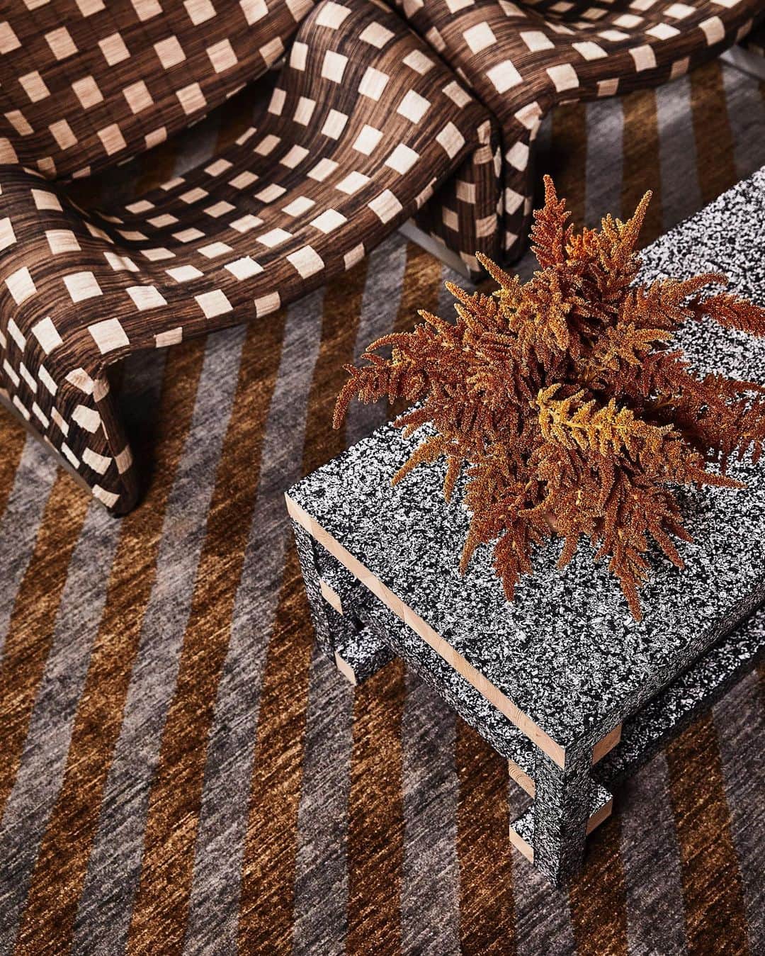 ケリーウェアスラーのインスタグラム：「VISUAL RYTHM. A rhythmic mood board for the perfect weekend inspiration. From repeated patterns in textiles to the orderly arrangement of everyday objects, the possibilities of repetition are limitless. XK」