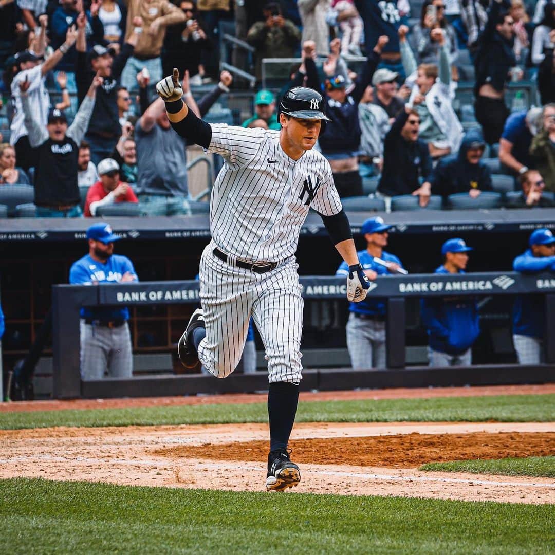 ニューヨーク・ヤンキースさんのインスタグラム写真 - (ニューヨーク・ヤンキースInstagram)「April Showers.」4月23日 5時09分 - yankees