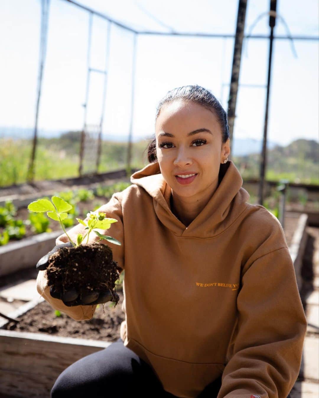 Draya Micheleのインスタグラム：「In honor of Earth Day I would like to share my major gains in my garden.  It was always a dream of mine to grown my own food and live off the land.  This is only the beginning. Special thanks to @eclatprofficial @manda_usa and their amazing plant food for assisting me in an incredible way! 🌱 … I think I want chickens next ☺️」