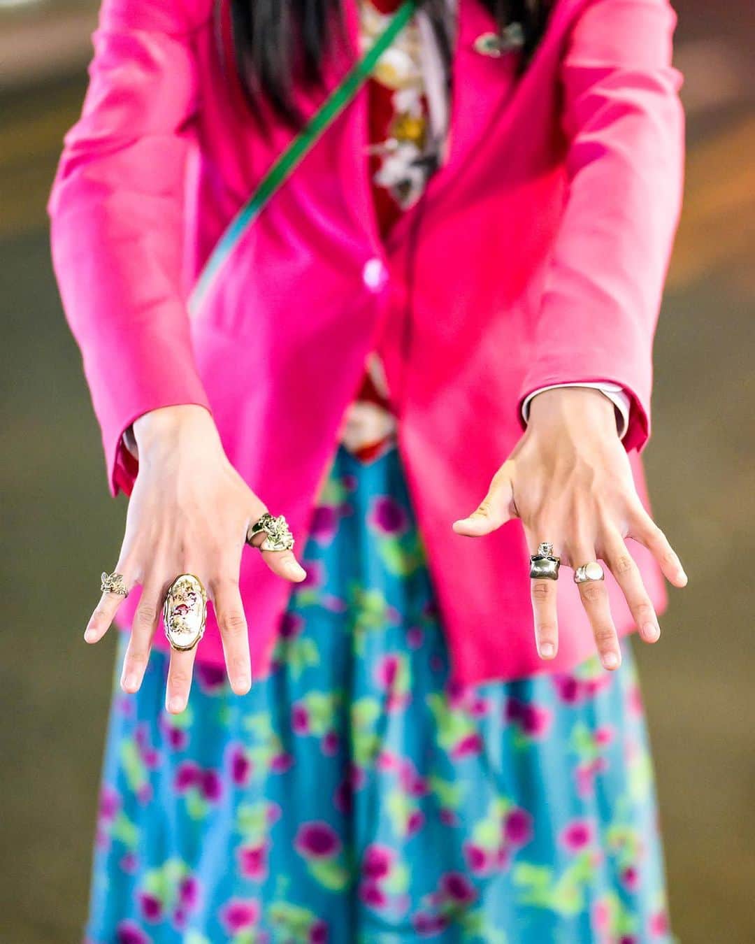 Harajuku Japanさんのインスタグラム写真 - (Harajuku JapanInstagram)「19-year-old Japanese fashion brand staffer, model, and Tokyo street style personality Mapi (@mob_official_mapi) on the street in Harajuku tonight. He's wearing a bright pink blazer purchased at a flea market over a vintage top, headphones, a vintage skirt, vintage bag, rings and accessories from Pays Des Fees, Armani, and vintage shops, and vintage shoes. His favorite fashion brand is @PaysDesFees_Nakano_Broadway (where he works) and he likes the music of Kiss.」4月23日 5時40分 - tokyofashion