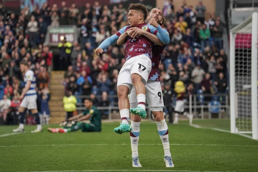 ジェイ・ロドリゲスさんのインスタグラム写真 - (ジェイ・ロドリゲスInstagram)「Disappointed with the result but was great to be back out there with the boys ⚽️  #utc 💜」4月23日 5時44分 - jayrodriguez_9