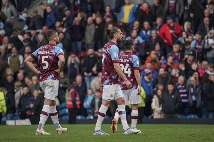 ジェイ・ロドリゲスさんのインスタグラム写真 - (ジェイ・ロドリゲスInstagram)「Disappointed with the result but was great to be back out there with the boys ⚽️  #utc 💜」4月23日 5時44分 - jayrodriguez_9