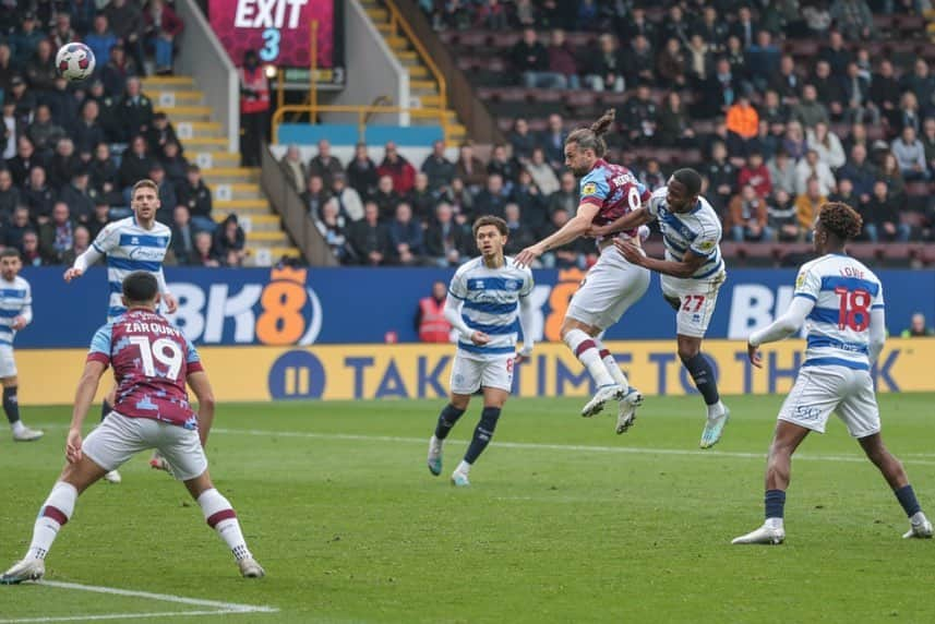 ジェイ・ロドリゲスのインスタグラム：「Disappointed with the result but was great to be back out there with the boys ⚽️  #utc 💜」