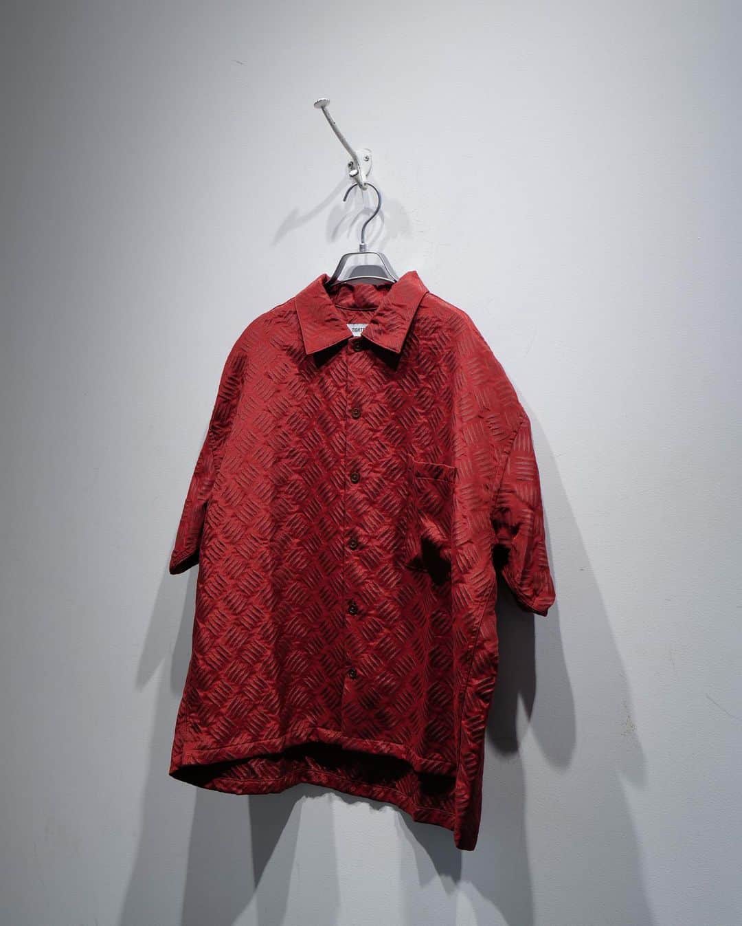 JOURNAL STANDARD 表参道さんのインスタグラム写真 - (JOURNAL STANDARD 表参道Instagram)「【 TIGHT BOOTH 】   @tightbooth  ⁡ ---------------------------------------- ⁡ ▶︎ TBPR CHECKER PLATE SHIRT ¥28,600- tax included [No,23051610004210]   -----」4月23日 19時06分 - jsomotesando