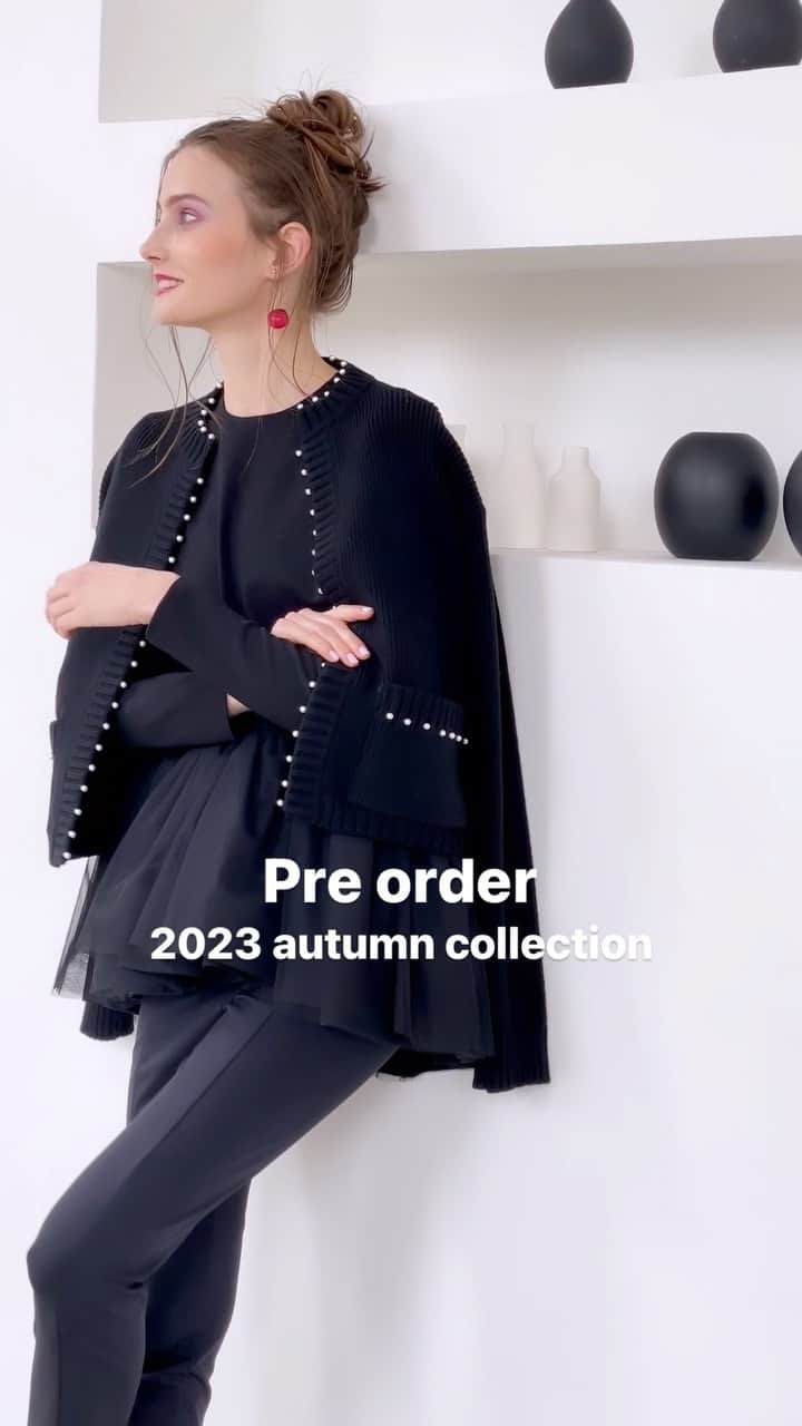 Tsuru by Mariko Oikawaのインスタグラム：「Pre order.  Honey × Ludmila.  ご予約期間中は10%OFFとなります。 4/25（火）13:00まで。  #tsuru #tsurubymarikooikawa #2023aw #preorder」