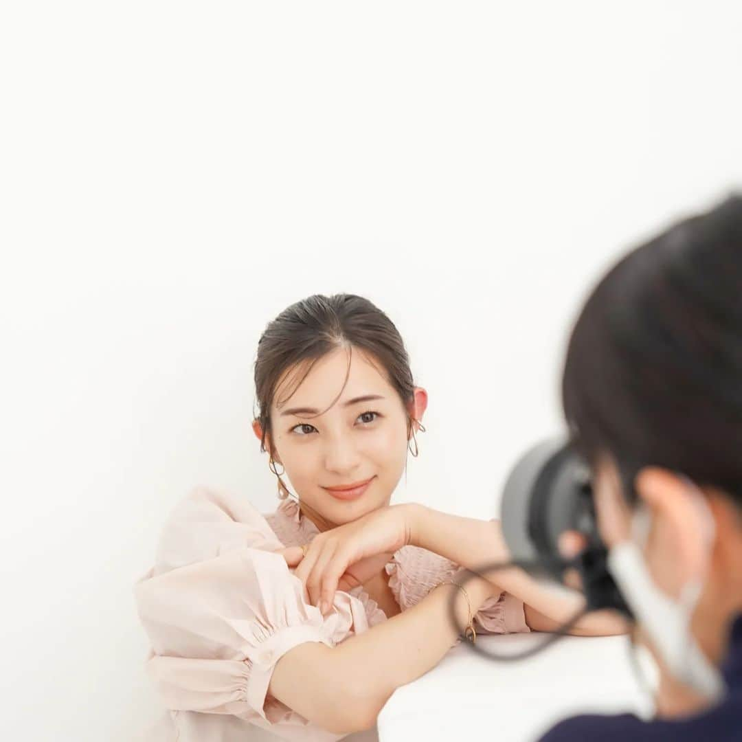 足立梨花さんのインスタグラム写真 - (足立梨花Instagram)「発売中🎉 美的に出ております😌💓  ぜひチェックしてね！！  #美的」4月23日 17時42分 - adacchee