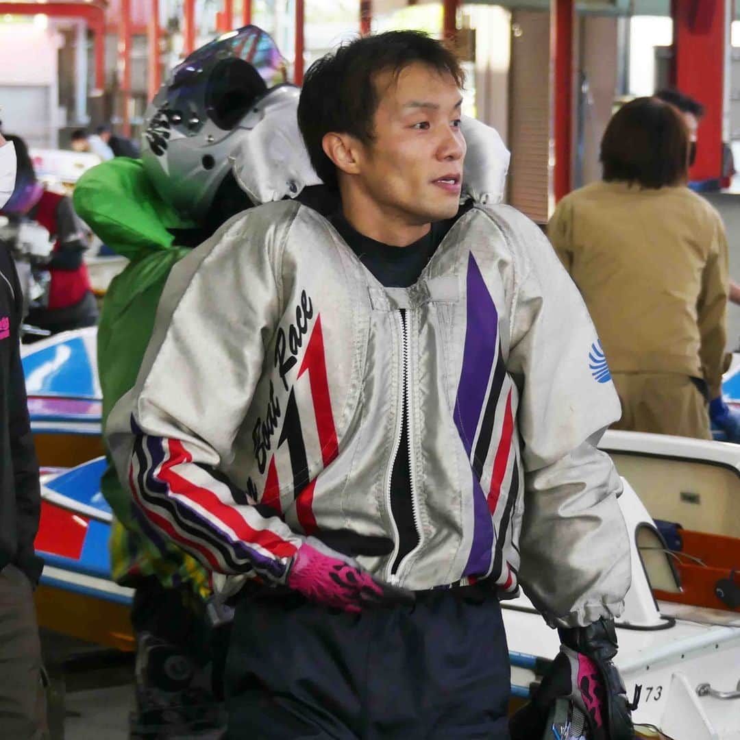 【公式】ボートレース戸田さんのインスタグラム写真 - (【公式】ボートレース戸田Instagram)「福井支部の #中島孝平 選手と #下出卓矢 選手が3日目共に連勝を飾りました🥇🥇  〈第39回日本モーターボート選手会会長賞・日刊ゲンダイ杯〉明日は4日目・予選最終日！  明日もご来場おまちしております！  #ボートレース戸田」4月23日 17時44分 - boatrace_toda