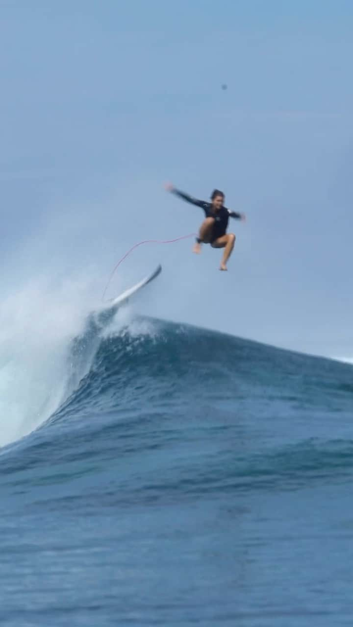 Rip Curl Australiaのインスタグラム：「POV: You just had the wave of your life and you get that feeling... is there anything better?! ⁠ ⁠ @masonschremmer @jamaicaselby @brisahennessy @konatsu_ido definitely got it. ⁠ ⁠ —⁠ ⁠ #RipCurl #SummerLooksGoodOnYou #MasonSchremmer #ToursimFiji #BrisaHennessy #RipCurlWomen #JamaciaSelby #Fiji」