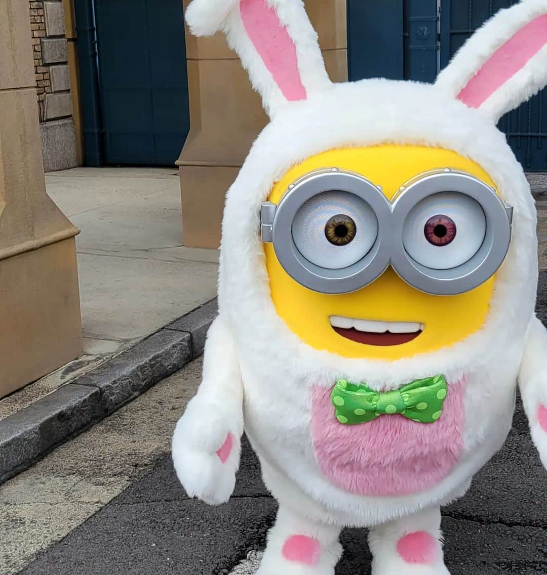 のインスタグラム：「2023 April USJ　 イースターミニオン  #usj #ユニバ #ユニバーサルスタジオジャパン #大阪 #universalstudios」