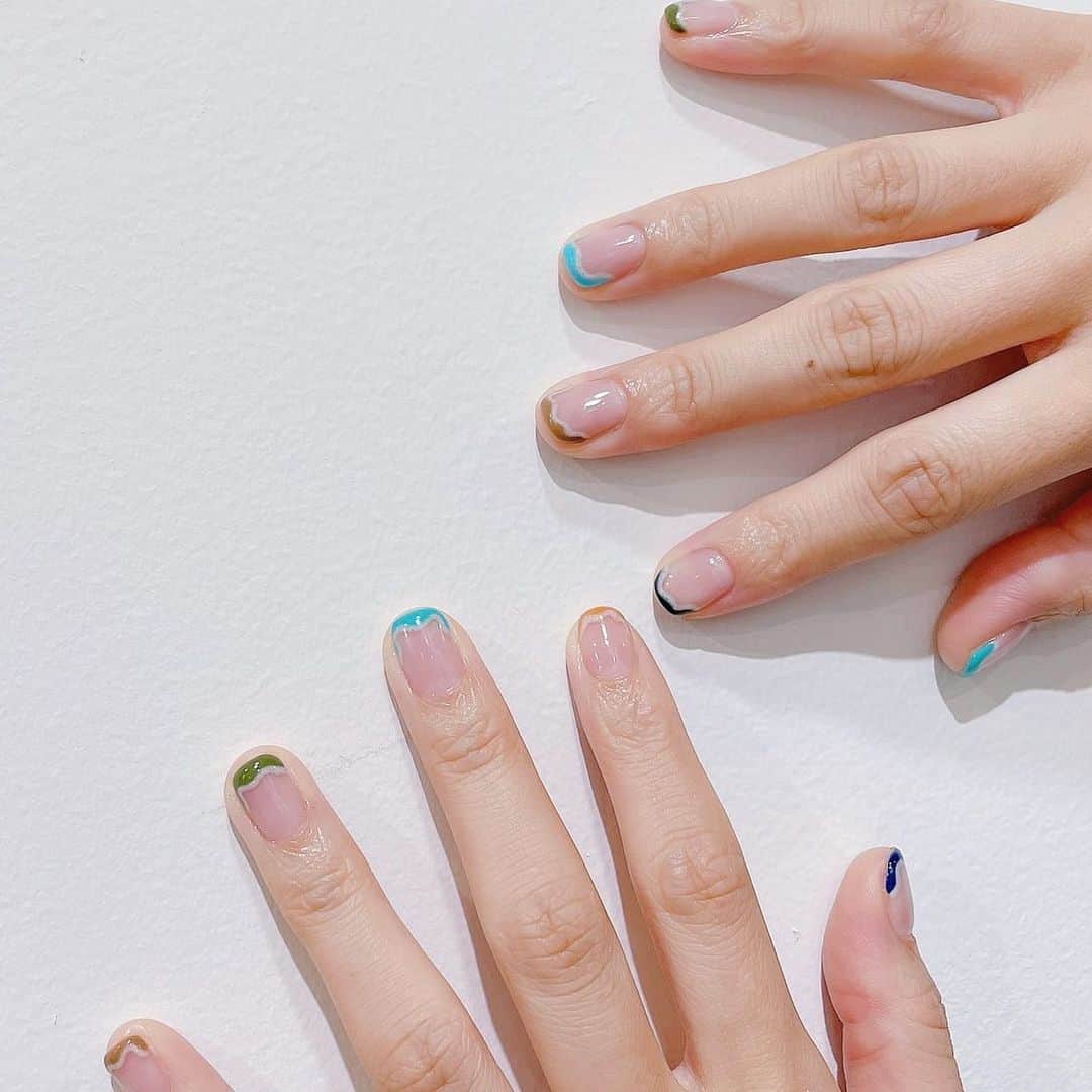 富久美玲のインスタグラム：「_ . お久しぶりゆかさんネイル💅💕 フレンチネイルにして頂きんか！ . シンプルだけど可愛いデザイン🎨 .」