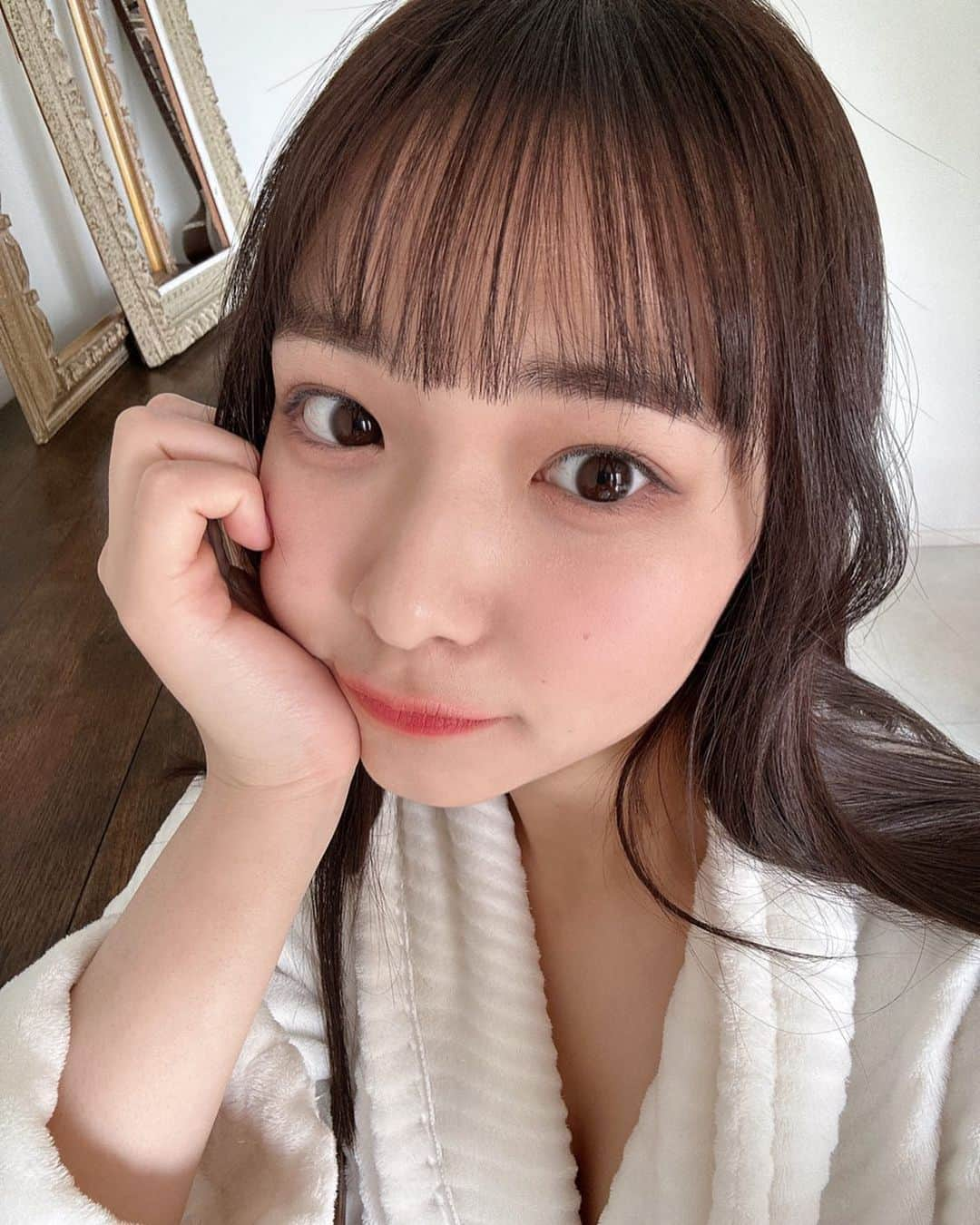 天野ききさんのインスタグラム写真 - (天野ききInstagram)「⁣ 情報解禁前だから羽織で☺︎⁣ 珍しく近めの写真撮ってみたヨ〜！⁣ 明日から月曜日、みんな一緒に頑張ろうね🎌」4月23日 18時28分 - kiki_amano