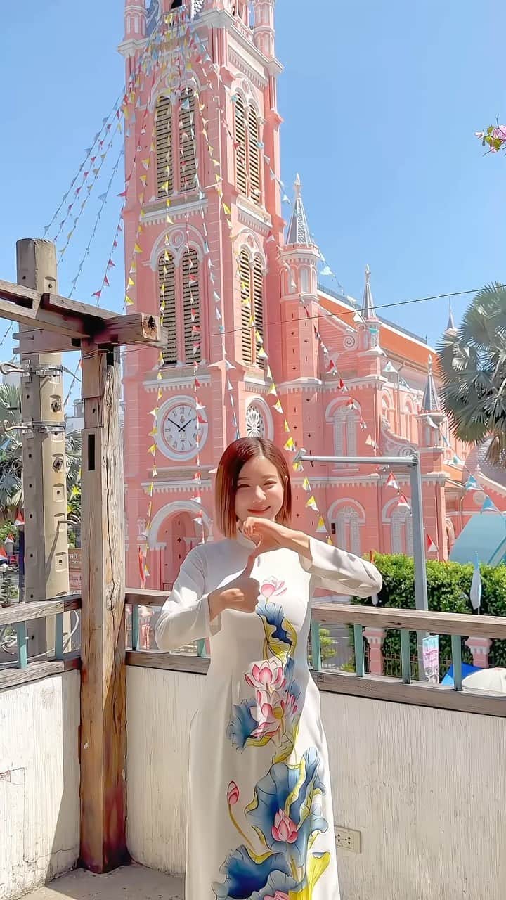 Dj Sodaのインスタグラム：「Yesterday I arrived in Vietnam 🇻🇳from Australia 🇦🇺for the show, and will go back to Australia 🇦🇺tonight for the another show tomorrow. See you all at HOME THE VENUE @homesydney tmr😘😘❤️‍🔥❤️‍🔥」