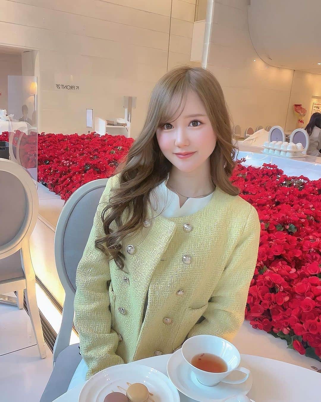 あだちまみさんのインスタグラム写真 - (あだちまみInstagram)「⁡.  いつめんでおちかのお祝い🥂❣️  元気なべびちゃん産んでね〜😇❣️  たのしいことを沢山 企画してるのでこれから 楽しみすぎるんだが😇❣️  @i_ck_1087  @non.choco  @mizukichandesuyo   #本日のコーデ#outfit #ポートレート#撮影 #撮影モデル#関西被写体#インフルエンサー #ビジネス#副業#事業#女性企業#美容 #ビジョビ#ビジョスタ#女性経営者」4月23日 18時49分 - mamio0524
