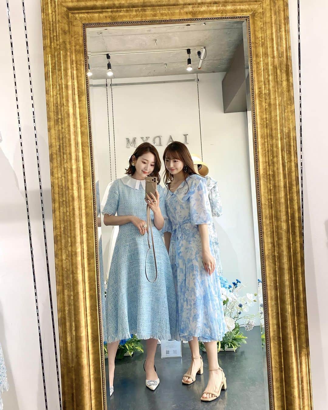 西村笑花さんのインスタグラム写真 - (西村笑花Instagram)「♡ ・ ・ ストーリーズには載せていましたが 改めて 展示会2日間ありがとうございました♡  そして @tadeaya さん、 ブランドデビューおめでとうございます💐 あやさんの世界観やセンスが溢れていて 本当に何もかもが素敵でした🪡🏰🤍  @ladym_jp のお洋服を着て、 @saki_felice のアクセサリーをつけて 私もお上品に可愛くなれた気がします🤭🤍  お手伝いさせていただきありがとうございました♡  そしてご来場いただいたみなさま、 お会いでき本当に本当に嬉しかったです💗💗 優しい世界で幸せでした🥹🫶🏻💗  #LADYM #ラディム  #フェリーチェ #展示会」4月23日 18時59分 - emika_nishimura