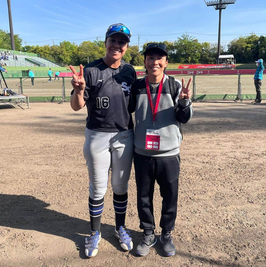 山田恵里のインスタグラム：「🥎豊田大会🥎 いっぱい写真撮れて幸せ🥹💕🫶 みんな輝いてる🥹👏 ソフトボール最高🥹👏  #念願のポーター様  #カーヤ様も嬉し過ぎる  #バッバかわいい  #この2人見てたらソワソワする  #ねし頑張って痩せようね  #本番めちゃくちゃ強い子  #中学生の時から知ってる子  #すっごい真顔ね  #ルーティンちゃんとやって  #こちらも真顔ね」