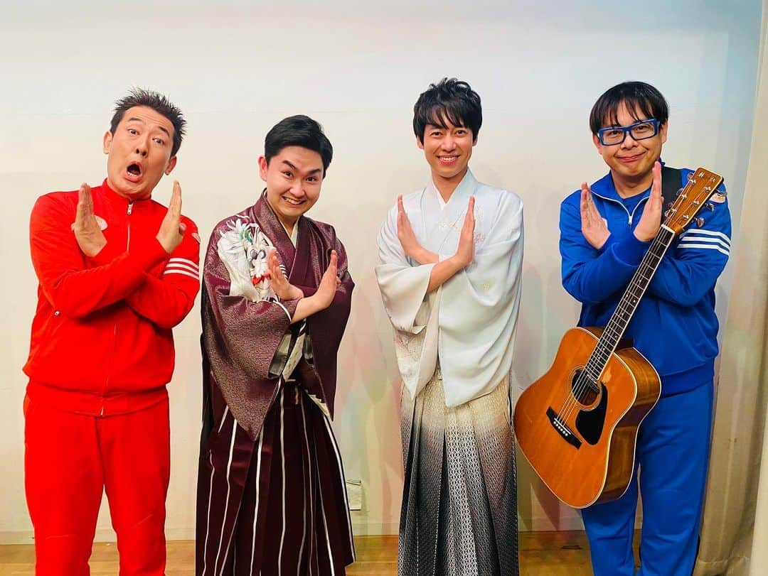 松阪ゆうきのインスタグラム：「本日オンエア❣️ 4/23(日) 19:30〜  NHKBSプレミアム📺 『新BS日本のうた @滋賀県野洲市』が放送になります。  皆さまのご感想 いつも番組に沢山お送り頂いてるようで、ありがとうございます😭まさに出演に繋がっているのだと思います♪感謝🙏  本日は あの『イヨマンテの夜』を細川たかしさんと歌わせて頂いたり、懐かしの名曲を歌わせて頂いたり、あのデュエットソングを歌わせて頂いたり🎤なんでだろ〰︎やったりw  盛り沢山の内容です！  是非ご覧下さいね♪  写真🤳は微妙に出演者が増えたり減ったり笑笑  NHKBSプレミアム📺 『新BS日本のうた』  4/23(日) 19:30〜 4/29(土) 11:30〜 5/5(金) 16:30〜　放送📺  #松阪ゆうき  #nhkbsプレミアム  #新bs日本のうた  #滋賀県野洲市  #近江富士  #美川憲一 さん #天童よしみ さん #細川たかし さん #テツandトモ さん #おおい大輔 さん #森山愛子 さん #津吹みゆ さん #彩青 さん #はかまぁ〜ず  #渡辺健太アナウンサー  #見てね  #演歌歌手」