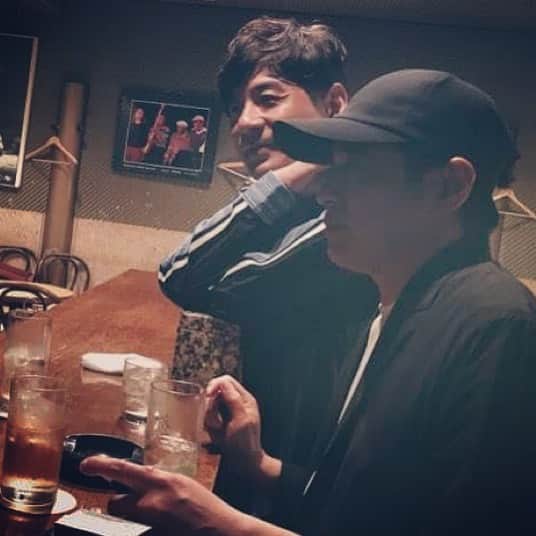 鈴木央紹のインスタグラム：「松島啓之さんと2菅コードレスカルテット、名古屋と大阪どちらも満員のお客様に囲まれて、楽しく終了しました！ どちらのメンバーも素晴らしくて本当に楽しかった！ ご来場頂きありがとうございました！ そして、会場限定発売のCDもたくさんお買い上げありがとうございました！ ぜひこちらも末長くお楽しみ頂ければ嬉しいです。 ツアー、超楽しかったのでまた企画します！ お楽しみに！  セットリスト 4/20 Lovely 1st Hackensack 317 E. 32nd St. In a sentimental mood Jeannine  2nd Punjab Ceora Polkadots and moonbeams Crazeology  Enc. Just friends  4/21 Jazz on top 1st Kicker 317 E. 32nd St. I remember Clifford U.M.M.G.  2nd Valse Hot Recorda me Darn That dream It’s you or no one  Enc. I’ve never been in love before」