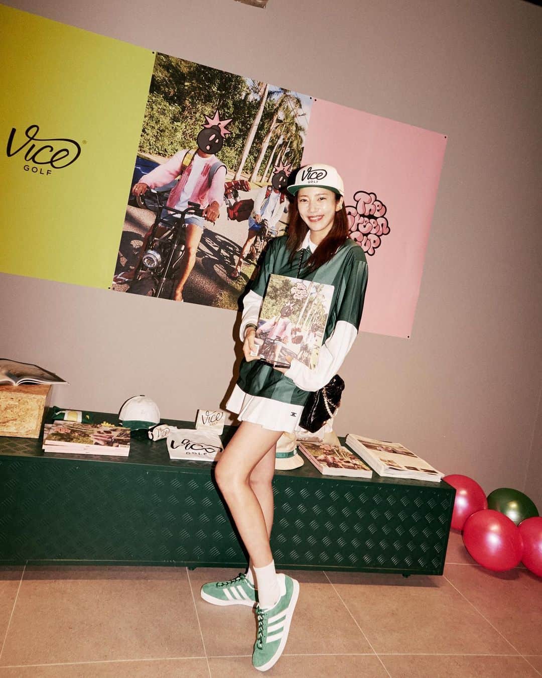 ソン・ダムビのインスタグラム：「THE GREENCUP MAGAZINE 5th Issue Celebration with VICE GOLF🎉🎉♥️💙」