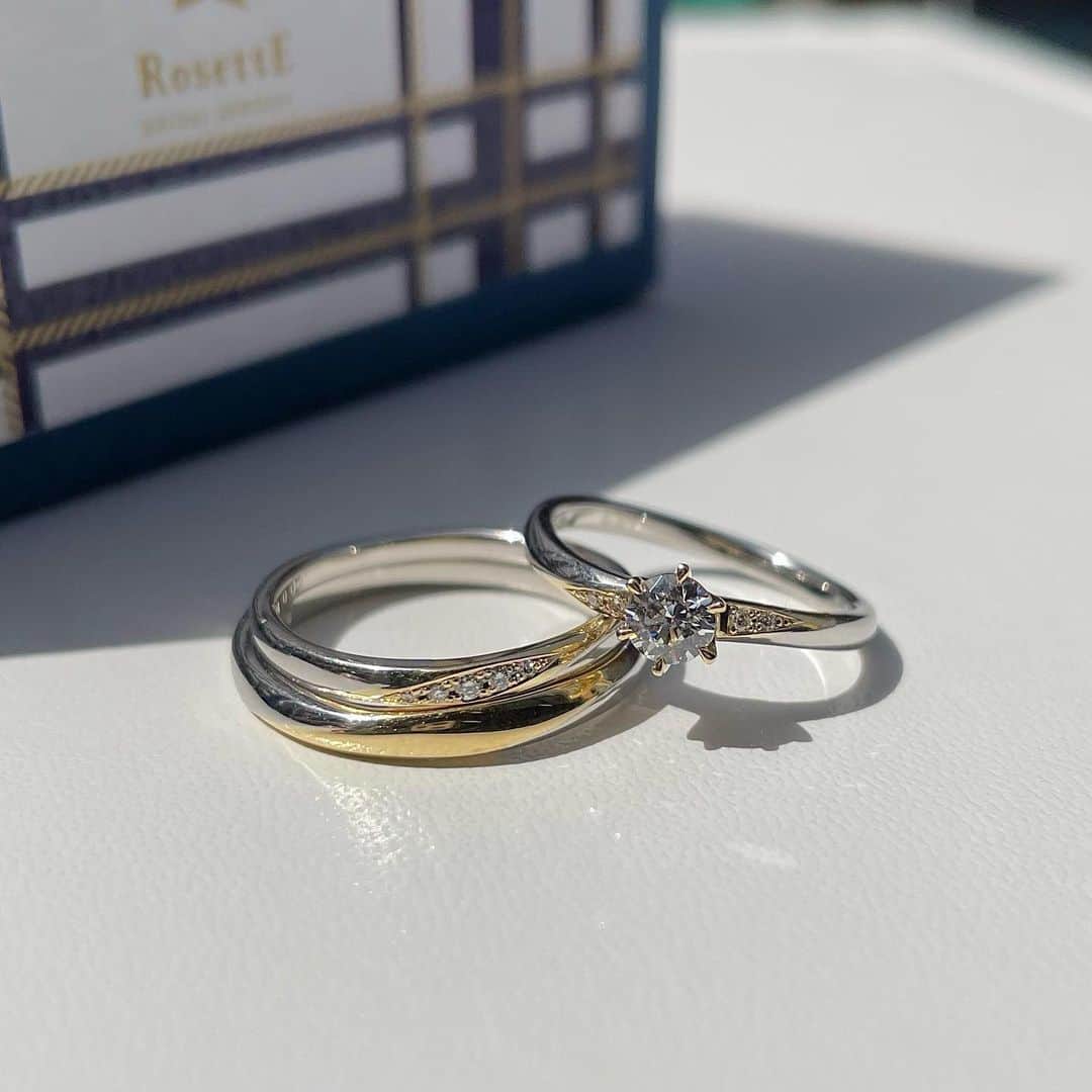 JKプラネット銀座.表参道.福岡|結婚指輪セレクトショップのインスタグラム：「《 RosettE - ロゼット - 》 婚約指輪 & 結婚指輪をご紹介🌟  《 デザイン 》  MAGIC - 魔法 -   プラチナとイエローゴールドの コンビネーションリング🪄  ご紹介したリングの他の投稿はこちら✨ #ロゼット魔法JKPLANET  ・・・・婚 約 指 輪・・・・ 《 価格 》 ¥224,000〜 / プラチナ900 × K18イエローゴールド  ・・・・結 婚 指 輪・・・・  《 価格 》 　Men's ¥118,000-  　プラチナ900×K18イエローゴールド 　 　Lady's ¥111,000-  　プラチナ900×K18イエローゴールド  ・・・・ Instagram・・・・ JKPLANET公式アカウント 《 @jkplanet.jewelry 》 𓂃𓂃𓂃𓂃𓂃𓂃𓂃𓂃𓂃𓂃𓂃𓂃 《 JKPLANET 》𖤣𖥧 SHOP LIST 𖤣𖥧 銀座本店・銀座2丁目店・表参道店・横浜元町店 大宮店・名古屋栄店・福岡天神店・熊本上通店 宮崎橘通り店・鹿児島天文館  《 ロゼット 》 𖤣𖥧 取り扱い店 𖤣𖥧 JKPLANET全店にてお取り扱い中です💍 𓂃𓂃𓂃𓂃𓂃𓂃𓂃𓂃𓂃𓂃𓂃𓂃  #JKPLANET#JKプラネット #結婚指輪のセレクトショップ #婚約指輪のセレクトショップ #RosettE #ロゼット  #プラチナ #プラチナリング #ゴールド #イエローゴールド #コンビネーションリング #結婚指輪 #婚約指輪 #指輪  #ダイヤモンド #リング #マリッジリング  #💍 #入籍 #ブライダル #ブライダルリング #weddingring #指輪探し  #結婚指輪探し #jewelry #結婚 #diamond #engagementring #marriagering」