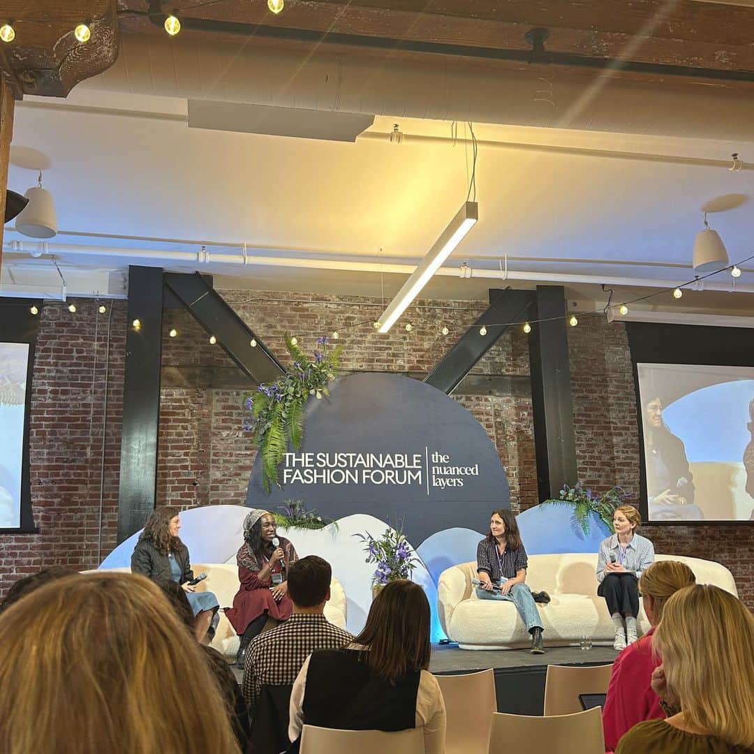 のインスタグラム：「@thesustainablefashionforum was today! What a fantastic way to celebrate Earth Day— surrounded by so much knowledge and enthusiasm for sustainability in fashion. 🙌 Thanks to Brittany and the SFF team for bringing together such a great group of people from all over 🌎   #sustainablefashion #sff23con #portlandstyle #pearldistrictpdx」