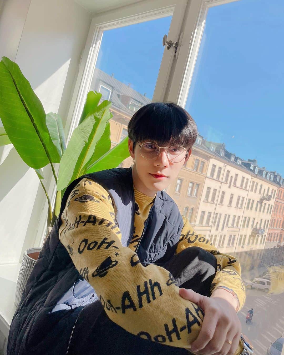 NEWYEARのインスタグラム：「Life is all about having a good time🥰」