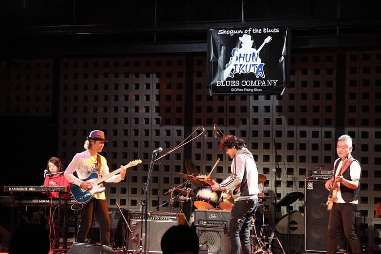 菊田俊介さんのインスタグラム写真 - (菊田俊介Instagram)「Blues Company at Sakura Hall.」4月23日 11時31分 - shun.kikuta